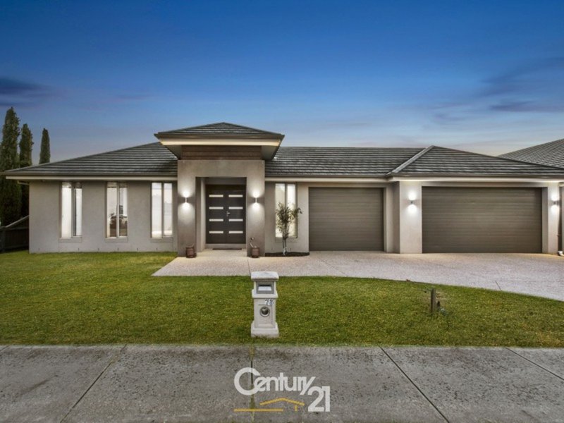 73 Livingstone Boulevard, Pakenham VIC 3810