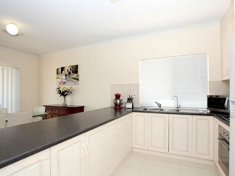 Photo - 73 Lord Howe Crescent, Mawson Lakes SA 5095 - Image 4