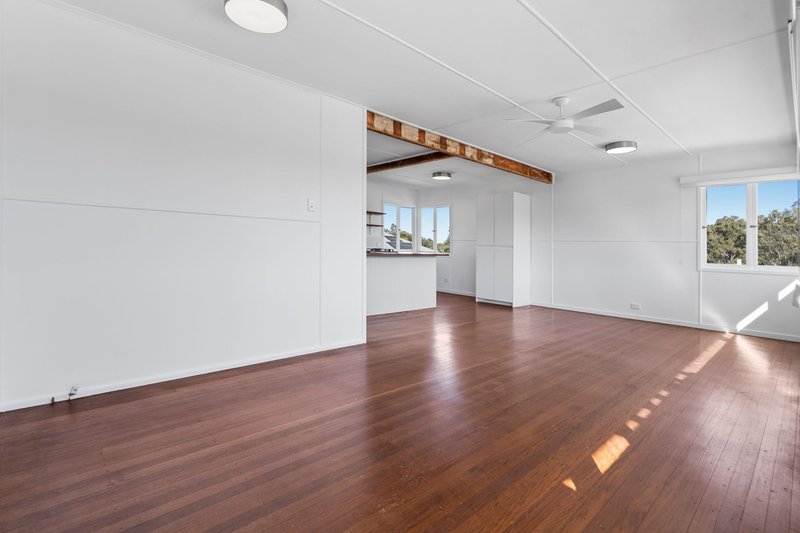Photo - 73 Maundrell Terrace, Chermside West QLD 4032 - Image 4