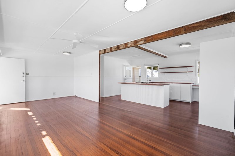 Photo - 73 Maundrell Terrace, Chermside West QLD 4032 - Image 5