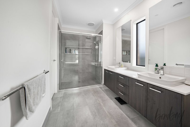 Photo - 73 Mayfield Crescent, Kilmore VIC 3764 - Image 7