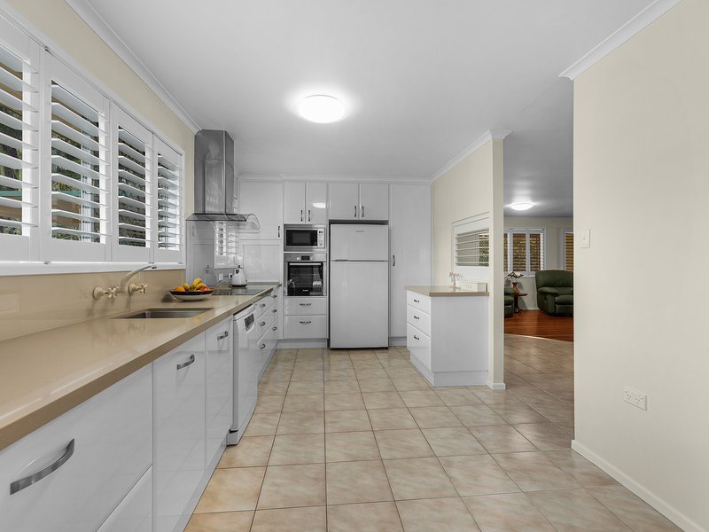 Photo - 73 Melrose Drive, Flinders View QLD 4305 - Image 4