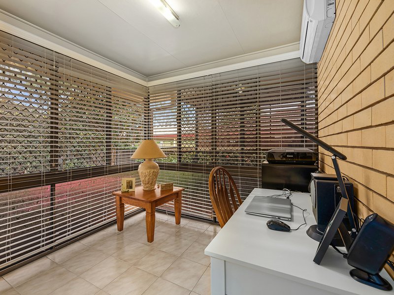 Photo - 73 Melrose Drive, Flinders View QLD 4305 - Image 14