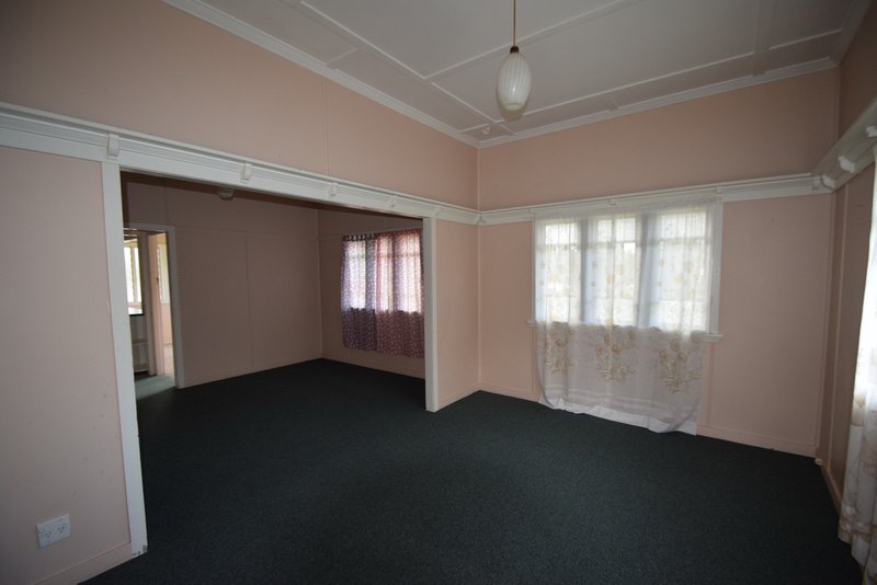 Photo - 73 Middle Street, Esk QLD 4312 - Image 3