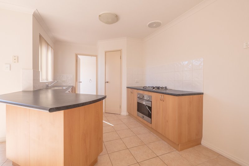 Photo - 73 Montoro Drive, Port Kennedy WA 6172 - Image 4