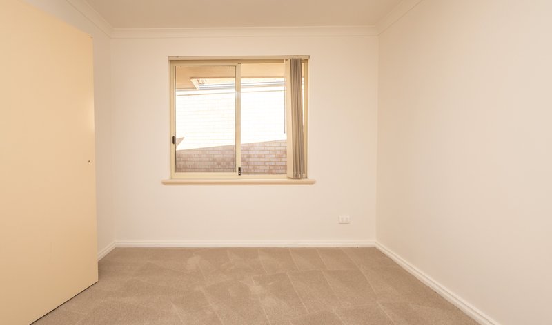 Photo - 73 Montoro Drive, Port Kennedy WA 6172 - Image 15