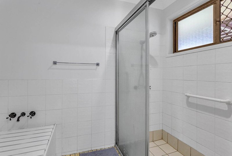 Photo - 73 Mount Warren Boulevard, Mount Warren Park QLD 4207 - Image 11