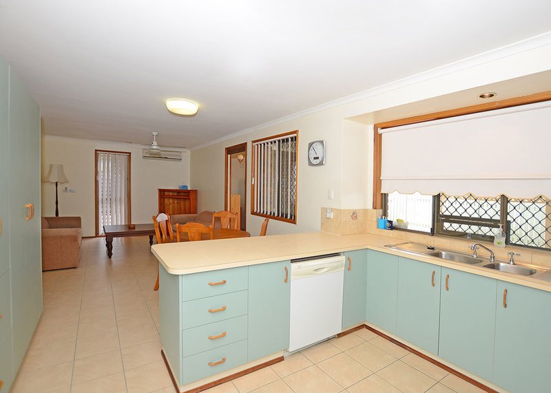 Photo - 73 Murphy Street, Point Vernon QLD 4655 - Image 8