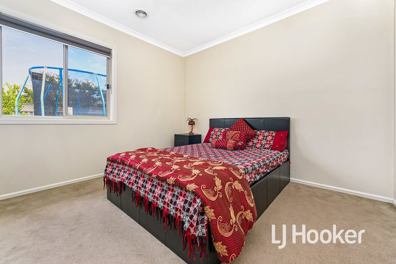 Photo - 73 Prendergast Avenue, Cranbourne East VIC 3977 - Image 12