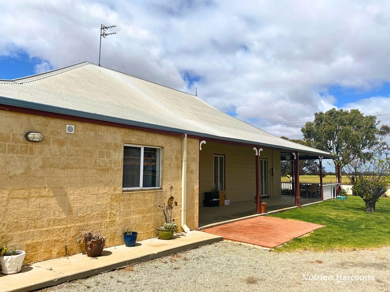 Photo - 73 Rason Street, Kellerberrin WA 6410 - Image 25