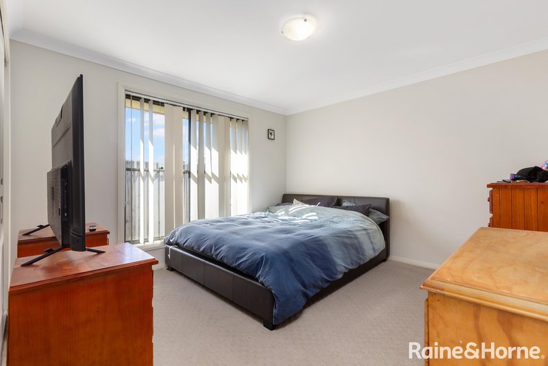 Photo - 73 Redgum Circuit, Aberglasslyn NSW 2320 - Image 7