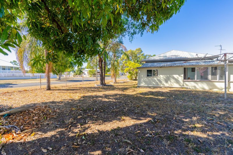 Photo - 73 Ruby Street, Emerald QLD 4720 - Image 19