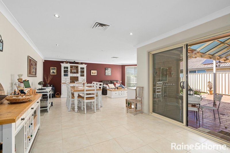 Photo - 73 Sheraton Circuit, Bomaderry NSW 2541 - Image 4