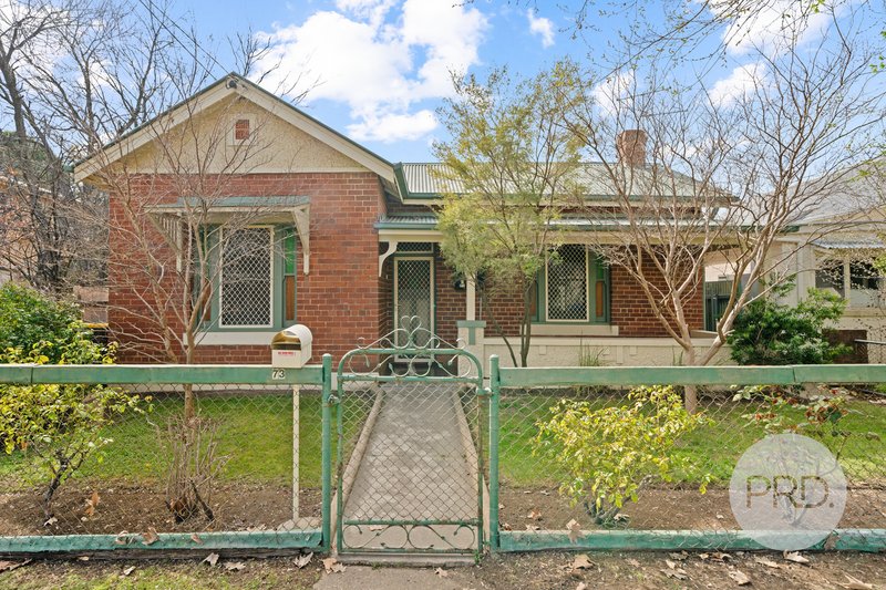 73 Simmons Street, Wagga Wagga NSW 2650