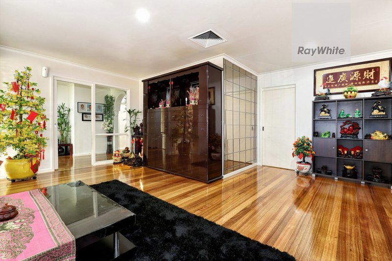 Photo - 73 South Circular Road, Gladstone Park VIC 3043 - Image 5