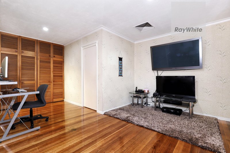 Photo - 73 South Circular Road, Gladstone Park VIC 3043 - Image 8