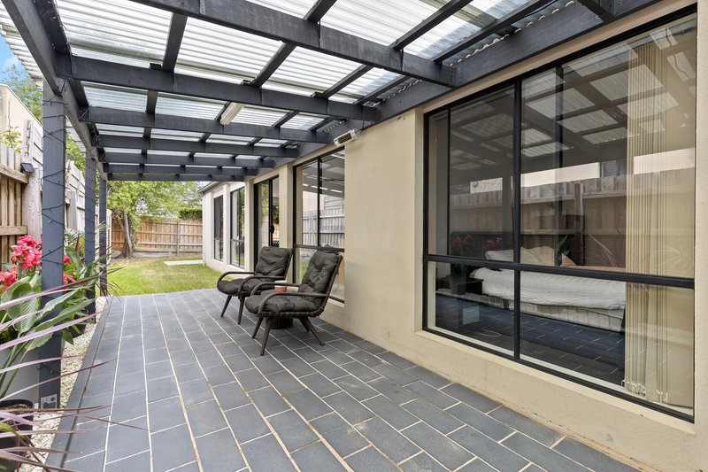 Photo - 73 Sovereign Manors Crescent, Rowville VIC 3178 - Image 12