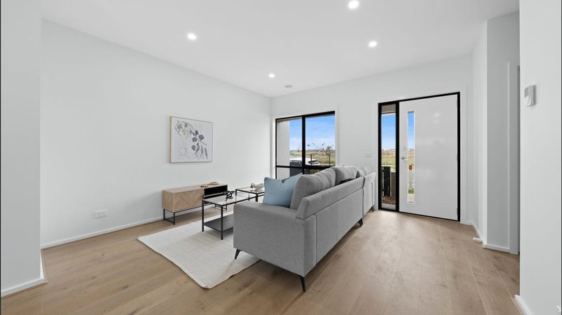 Photo - 73 Springs Road, Donnybrook VIC 3064 - Image 6