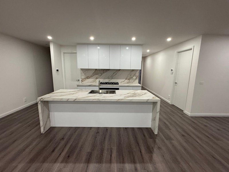 Photo - 73 Templetonia Circuit, Mickleham VIC 3064 - Image 3