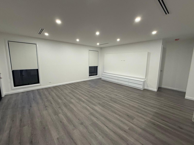 Photo - 73 Templetonia Circuit, Mickleham VIC 3064 - Image 7