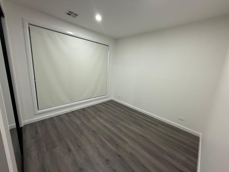 Photo - 73 Templetonia Circuit, Mickleham VIC 3064 - Image 13