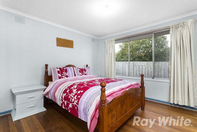 Photo - 73 Tiverton Drive, Mulgrave VIC 3170 - Image 6