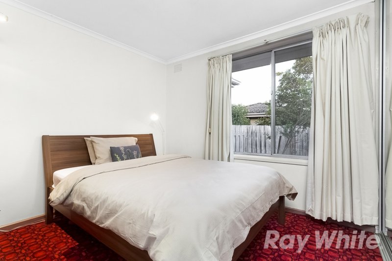 Photo - 73 Tiverton Drive, Mulgrave VIC 3170 - Image 8