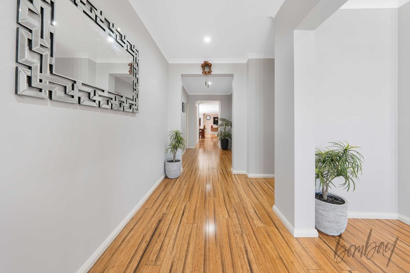 Photo - 73 Trillium Boulevard, Mickleham VIC 3064 - Image 4