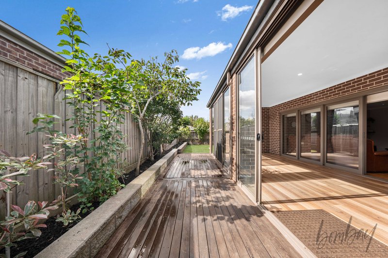 Photo - 73 Trillium Boulevard, Mickleham VIC 3064 - Image 24