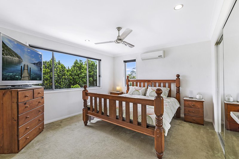 Photo - 73 Venice Street, Burleigh Waters QLD 4220 - Image 13