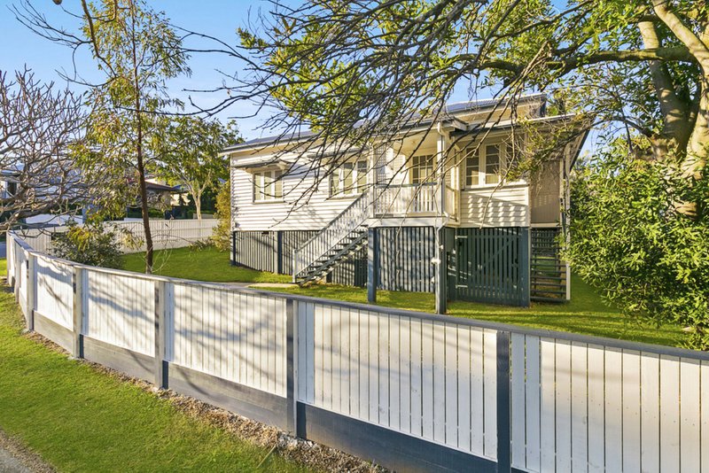 Photo - 73 Victor Street, Holland Park QLD 4121 - Image 9