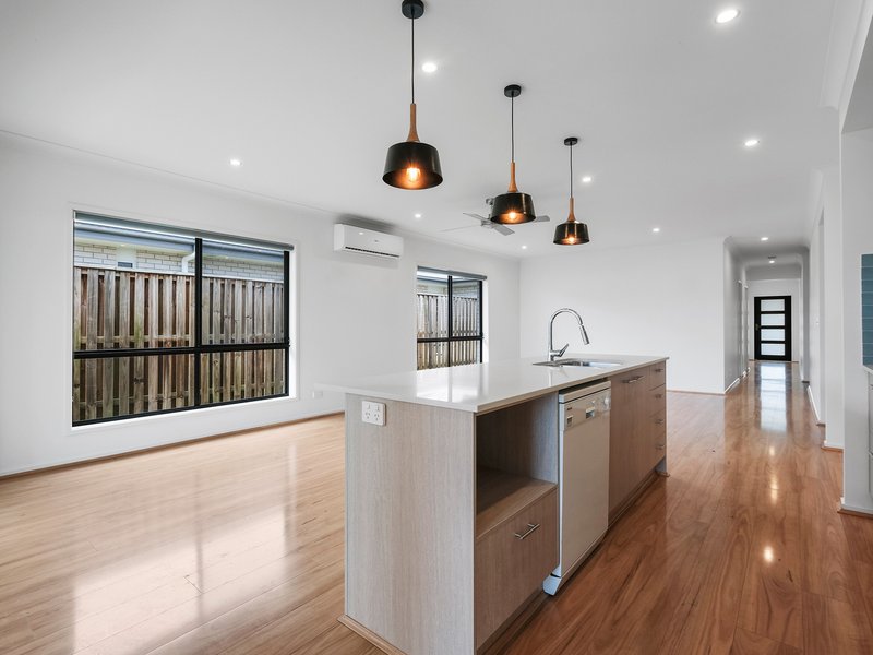 Photo - 73 Vineyard Drive, Greenbank QLD 4124 - Image 4