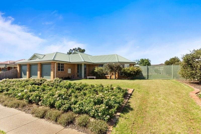 73 Westleigh Drive, Werribee VIC 3030