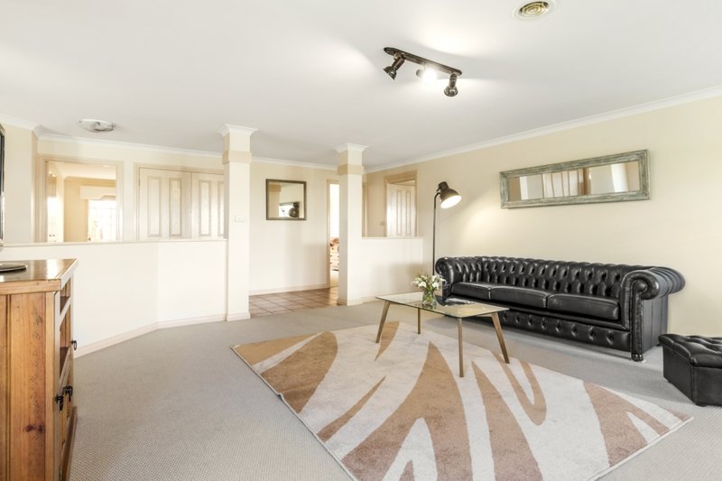 Photo - 73 Westleigh Drive, Werribee VIC 3030 - Image 5