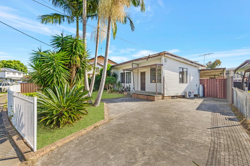 Photo - 73 Willan Drive, Cartwright NSW 2168 - Image 2