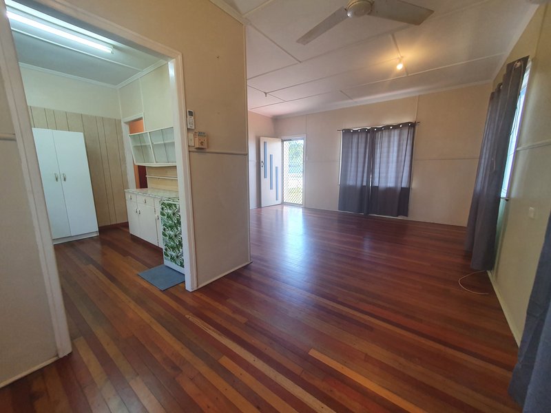 Photo - 73 Young Street, Ayr QLD 4807 - Image 3