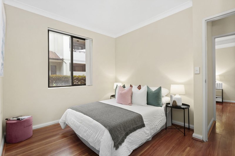 Photo - 7/30-32 Lydbrook Street, Westmead NSW 2145 - Image 6