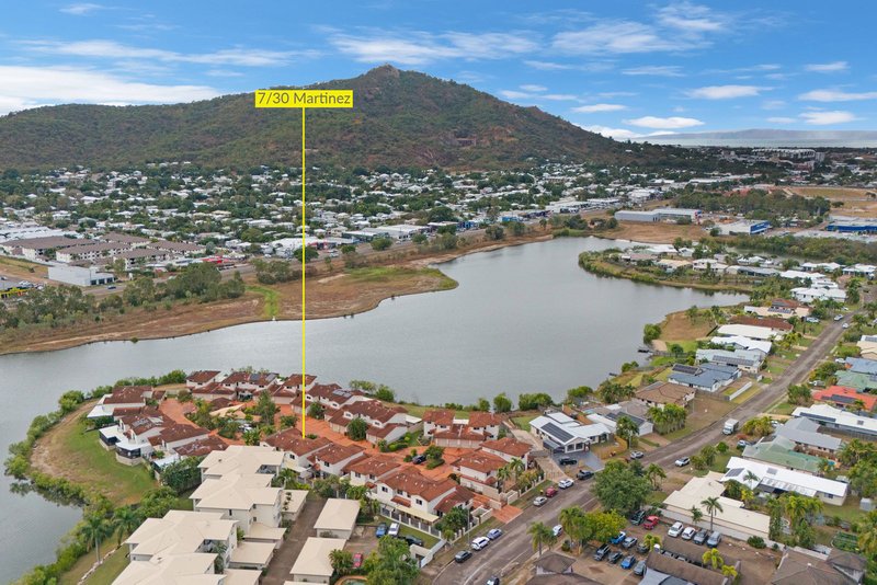 Photo - 7/30-32 Martinez Avenue, West End QLD 4810 - Image 2