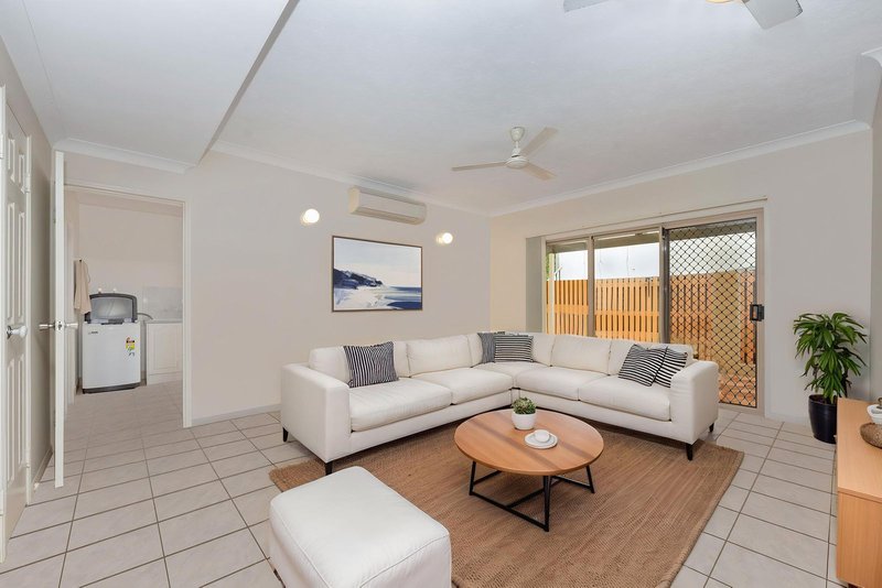 Photo - 7/30-32 Martinez Avenue, West End QLD 4810 - Image 4