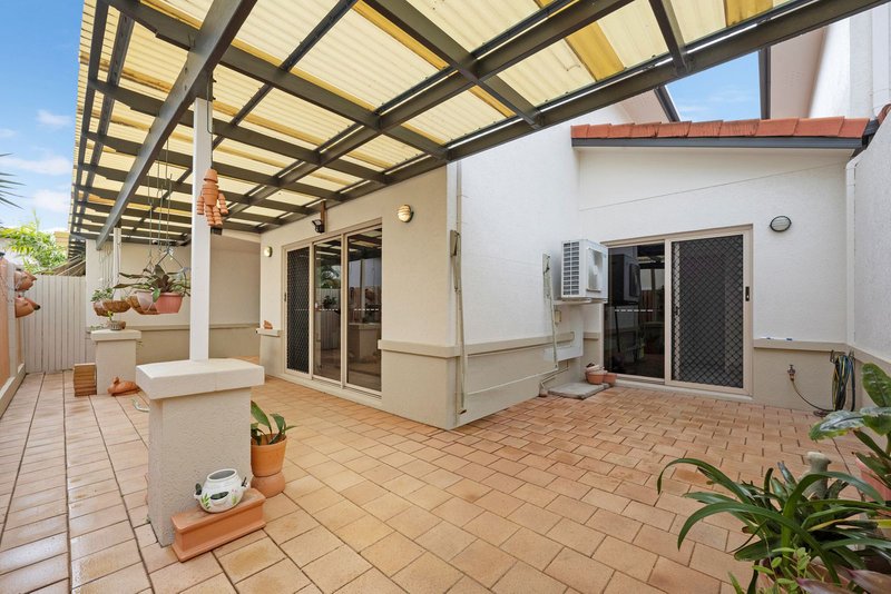 Photo - 7/30-32 Martinez Avenue, West End QLD 4810 - Image 6