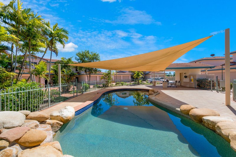 Photo - 7/30-32 Martinez Avenue, West End QLD 4810 - Image 12