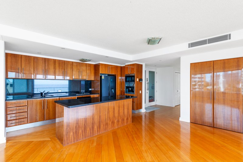 Photo - 7/30 Garfield Terrace, Surfers Paradise QLD 4217 - Image 8