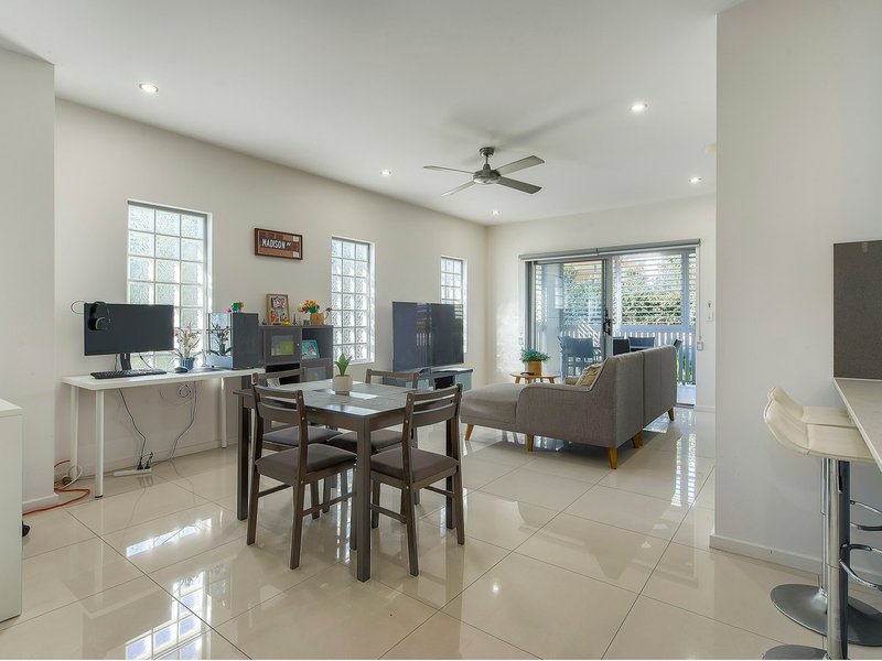 Photo - 7/30 Olive Street, Nundah QLD 4012 - Image 3