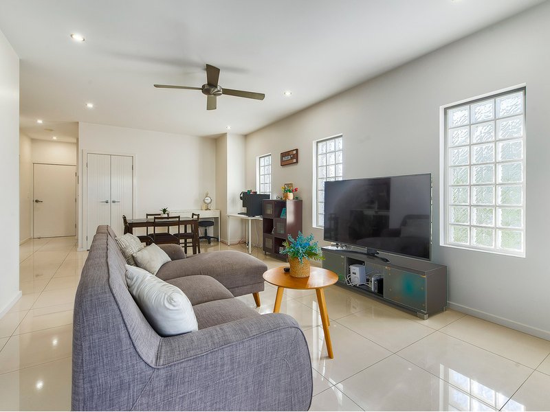 Photo - 7/30 Olive Street, Nundah QLD 4012 - Image 5