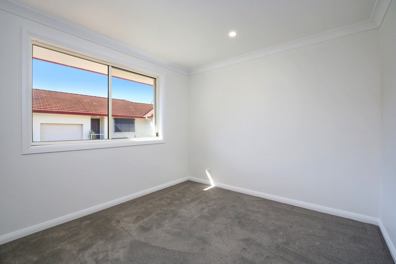 Photo - 7/30 Pine Ave , Davistown NSW 2251 - Image 7