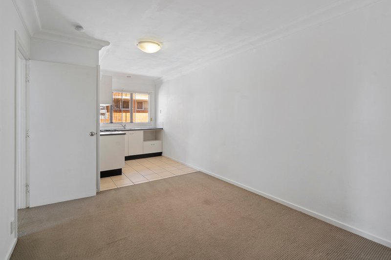 Photo - 7/30 Villa Street, Annerley QLD 4103 - Image 6