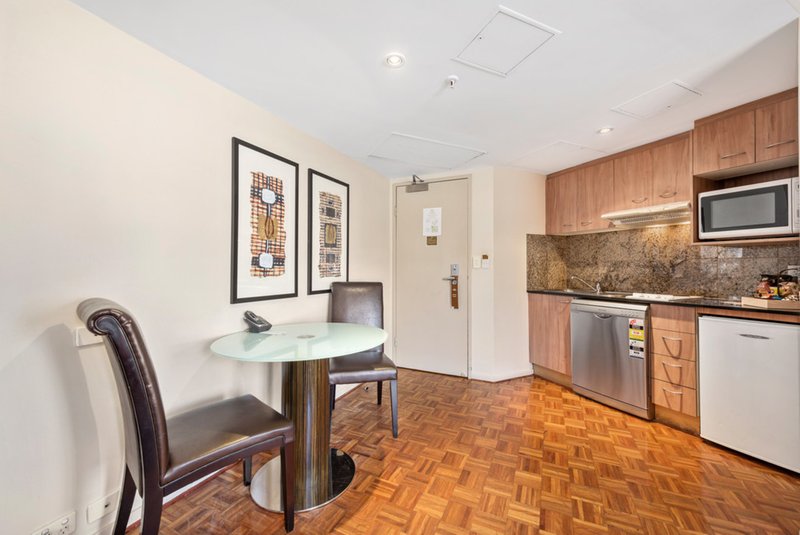 Photo - 730/38 Harbour Street, Sydney NSW 2000 - Image 2