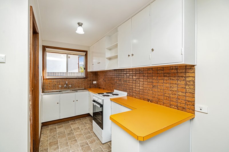 Photo - 7/31-33 Lampe Avenue, Wagga Wagga NSW 2650 - Image 5