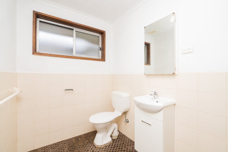 Photo - 7/31-33 Lampe Avenue, Wagga Wagga NSW 2650 - Image 7