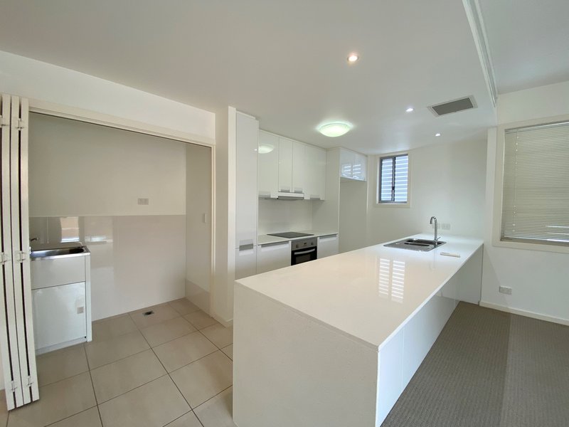 Photo - 7/31 Loder Street, Biggera Waters QLD 4216 - Image 4